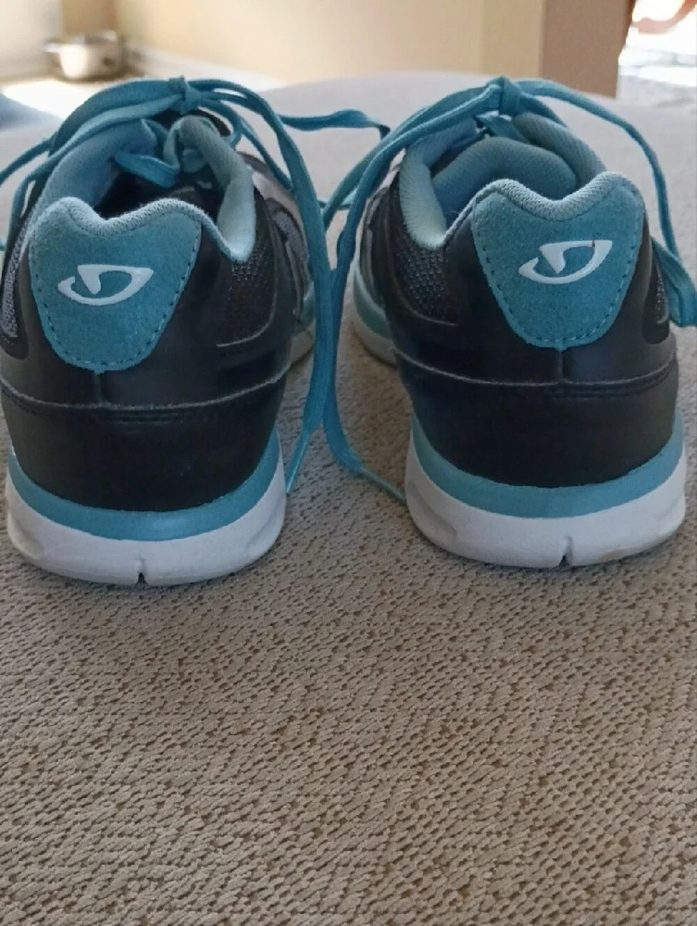 Giro Women's Athletic Shoes in Black and Teal